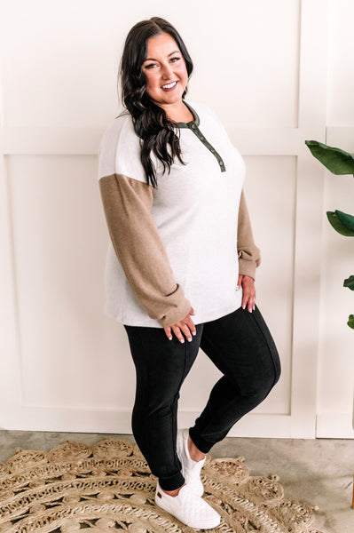 Fleecy Button Front Henley Top In Heathered Grey & Olive