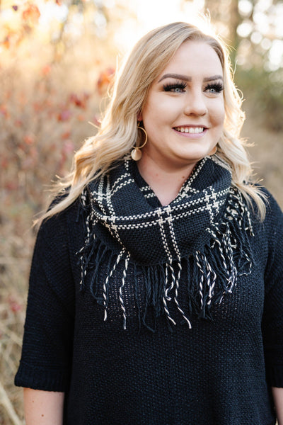 *All Tied Up In You Black and Cream Knit Infinity Scarf
