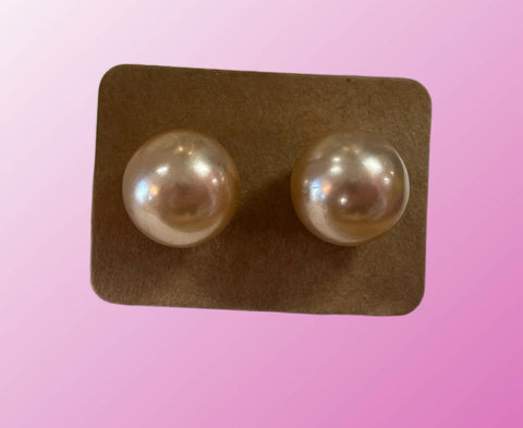 faux pearl studs, champagne