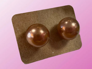 faux pearl studs, bronze