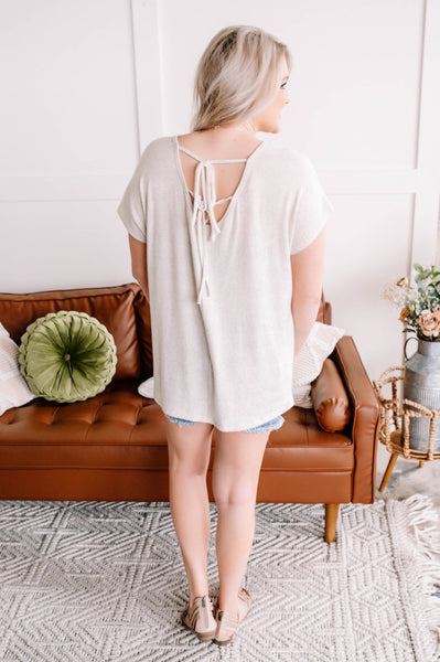 Round The Outside Tie Back Detail in Oatmeal*