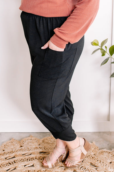 Cropped Tulip Hem Dressy Cargo Pants In Jet Black