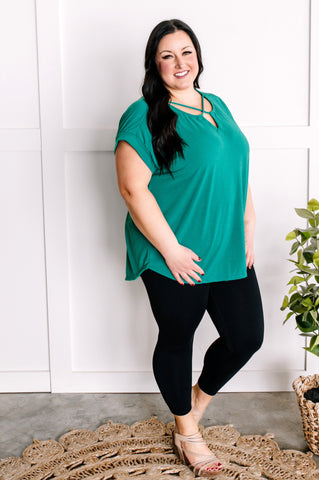 Criss Cross Front Top In Emerald