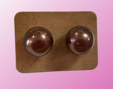 faux pearl studs, dark bronze