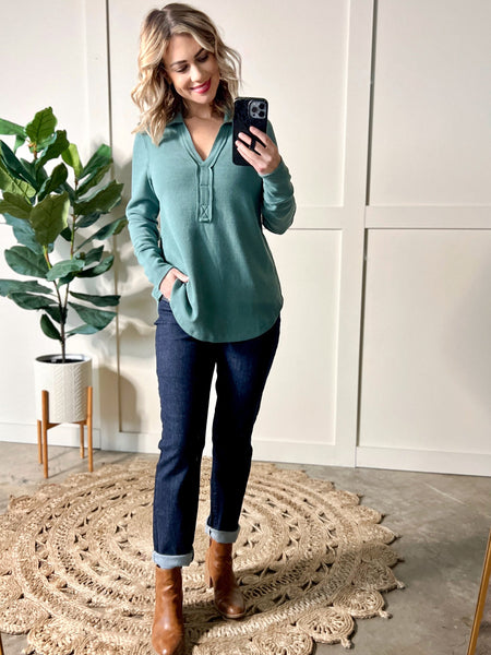 Collared Long Sleeve Thermal Knit Top In Teal
