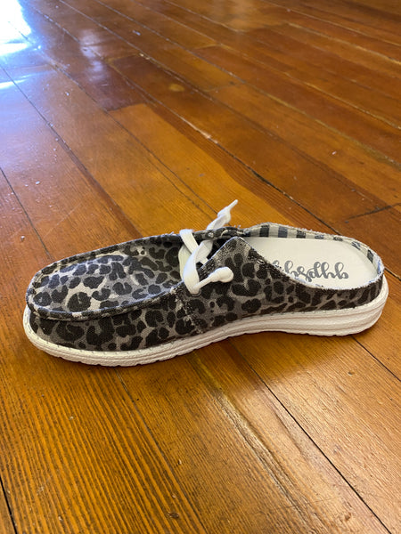 Very G Gypsy Jazz Layla2 Mule Sneakers Gray Leopard