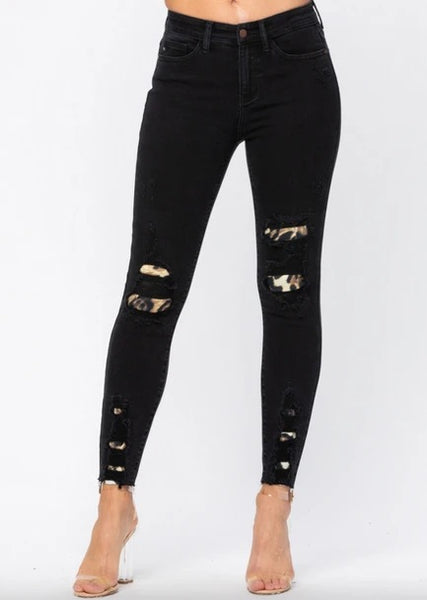 Let The Animal Out Judy Blue Leopard patch skinny jeans